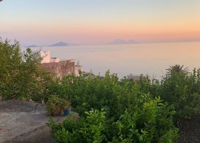 Casa Mare Blu 招待所 3*